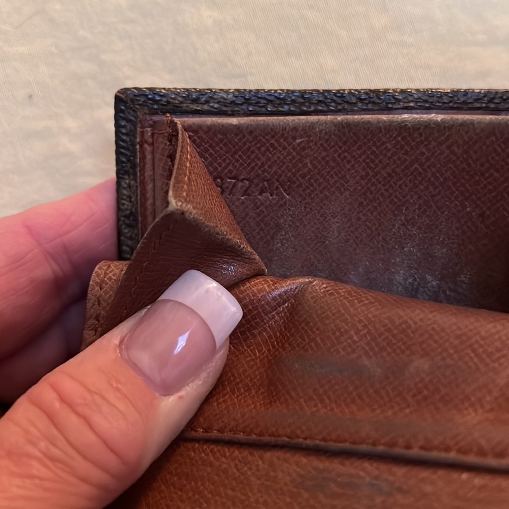 Wallet - Picture 4 of 4